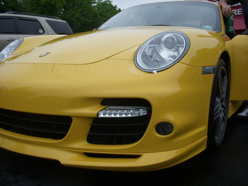 Illustration for article titled Another Yellow Porsche Post